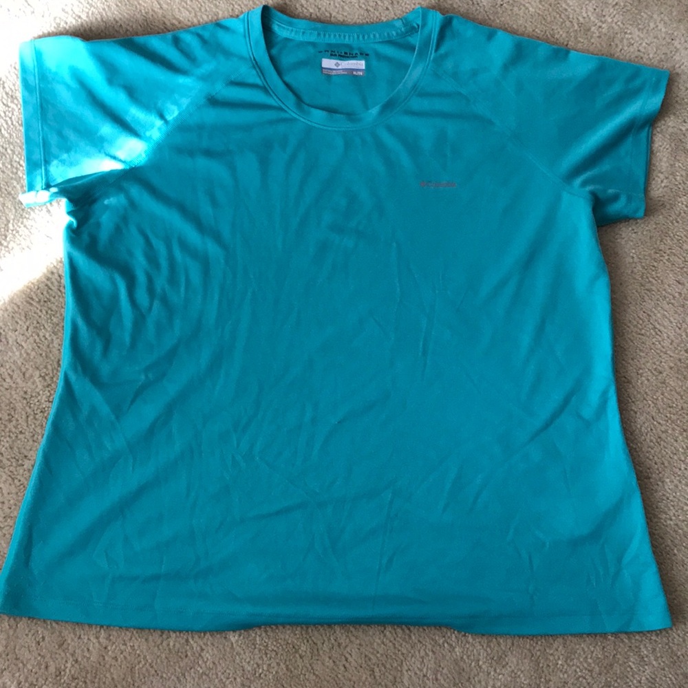 Columbia T shirt